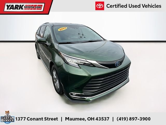 2022 Toyota Sienna XLE's photo