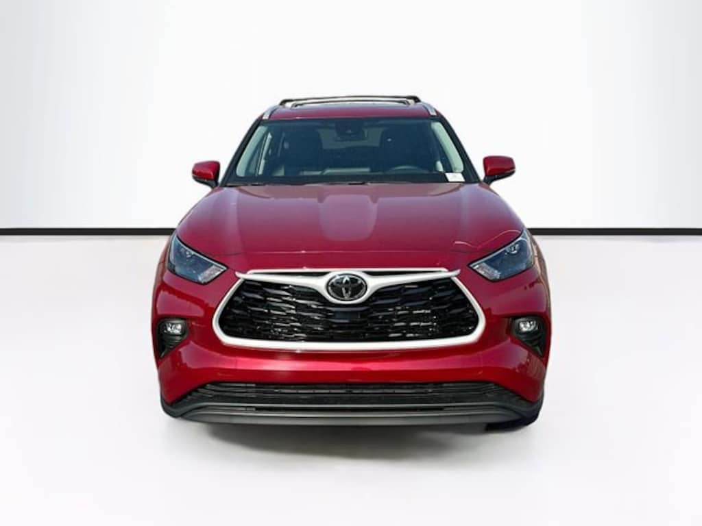 New 2025 Toyota Highlander XLE XLE AWD