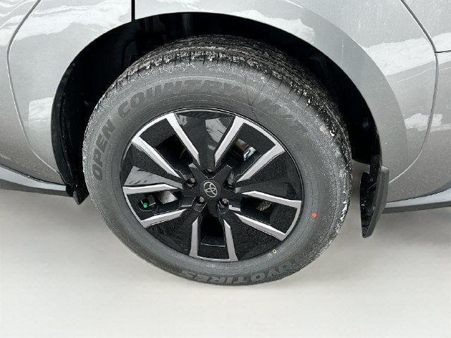 2026 Toyota bZ XLE - Photo 37