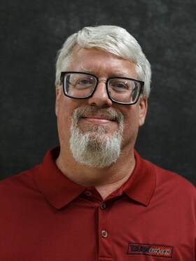 Staff member Nick Giesswein from ID_8b02be3d6b08
