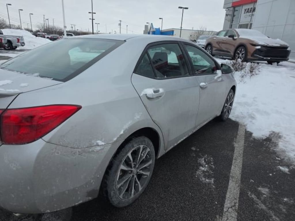 Used 2017 Toyota Corolla SE Sedan