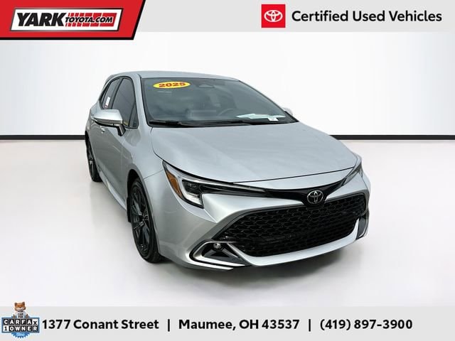 2025 Toyota Corolla Hatchback XSE's photo
