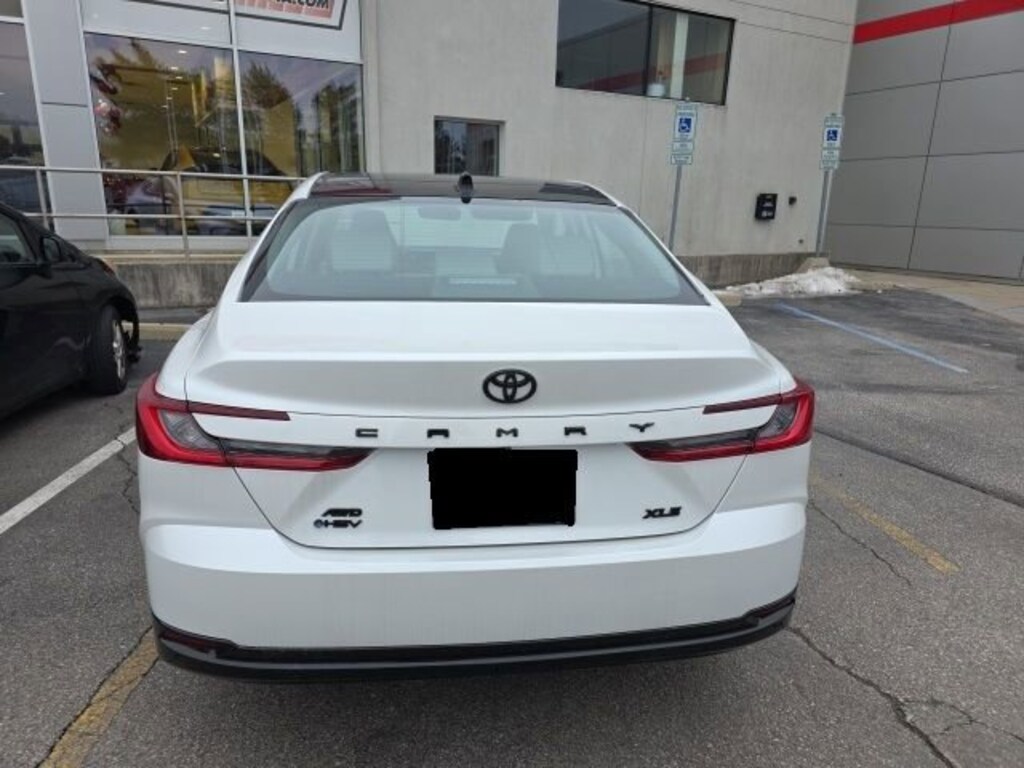 Used 2025 Toyota Camry XLE Sedan
