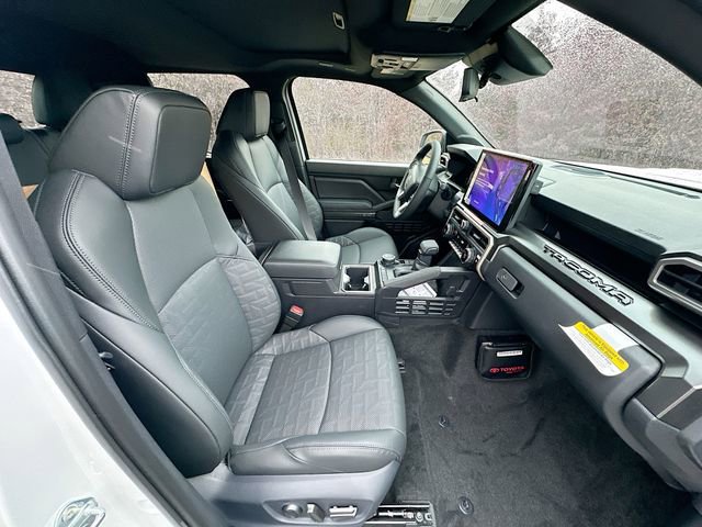 2025 Toyota Tacoma TRD Sport - Photo 33
