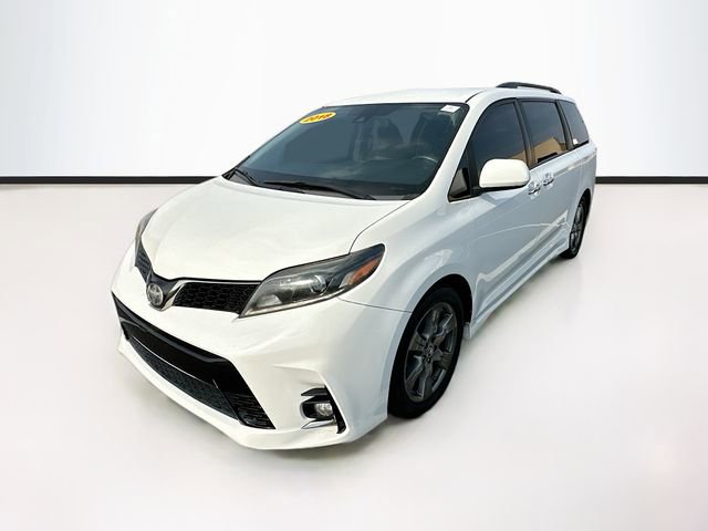 2018 Toyota Sienna SE photo 4