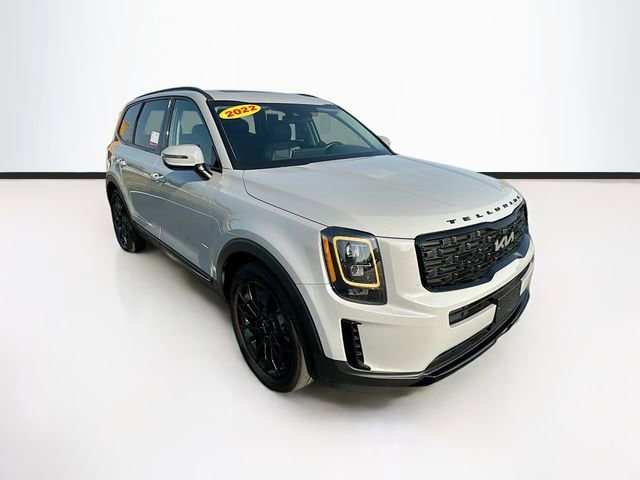 Used 2022 Kia Telluride EX with VIN 5XYP3DHC9NG213185 for sale in Maumee, OH