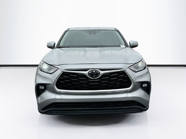 2024 Toyota Highlander LE - Photo 3