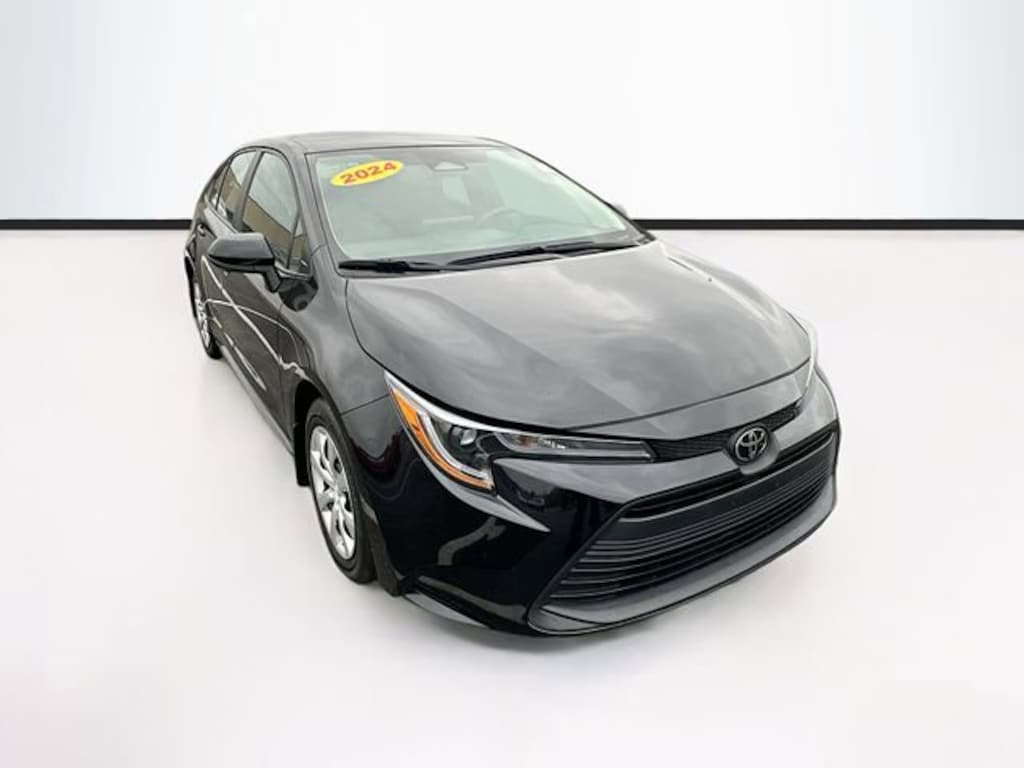 Used 2024 Toyota Corolla LE Sedan