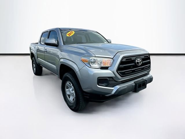 Used 2017 Toyota Tacoma SR with VIN 5TFAX5GN9HX091206 for sale in Maumee, OH