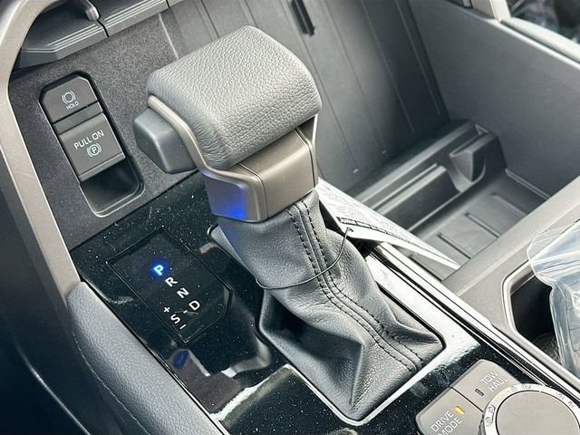 2026 Toyota Tundra Limited - Photo 16