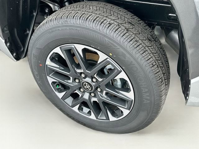 2026 Toyota Tundra Limited - Photo 35