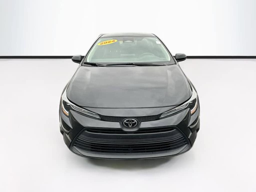 Used 2024 Toyota Corolla LE Sedan