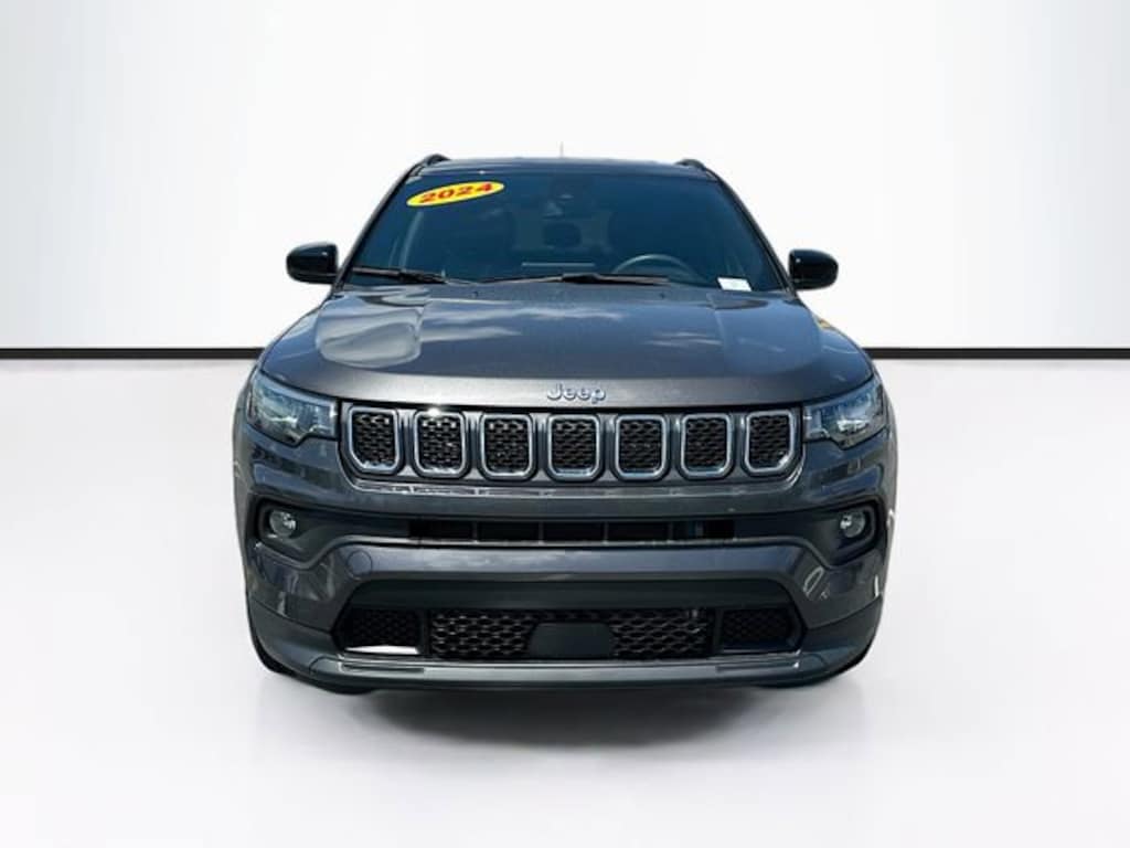 Used 2024 Jeep Compass Latitude SUV