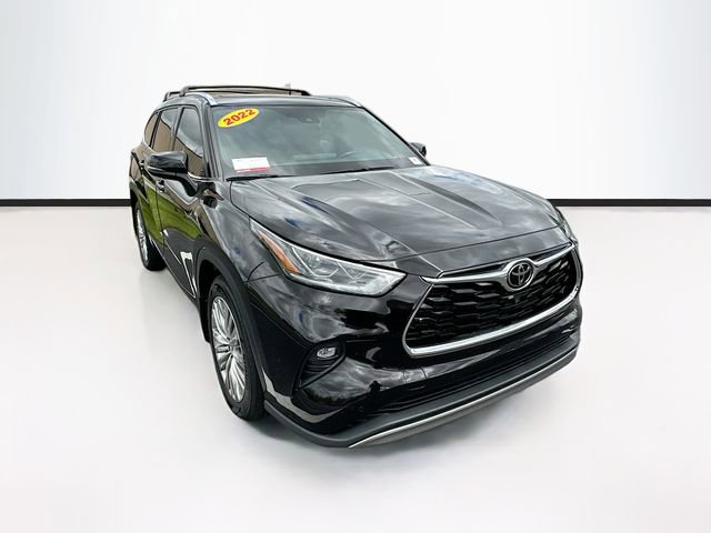 Used 2022 Toyota Highlander Platinum with VIN 5TDFZRBH2NS224866 for sale in Maumee, OH