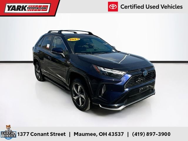 2023 Toyota RAV4 SE's photo