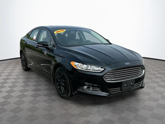 Used 2016 Ford Fusion SE with VIN 1FA6P0HD4G5116544 for sale in Maumee, OH