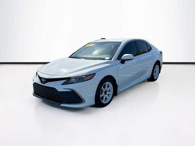 2021 Toyota Camry LE photo 4