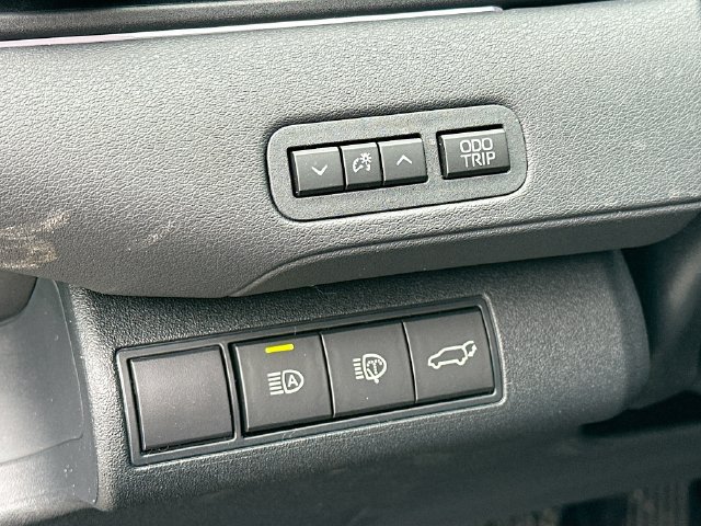 2026 Toyota bZ XLE - Photo 13