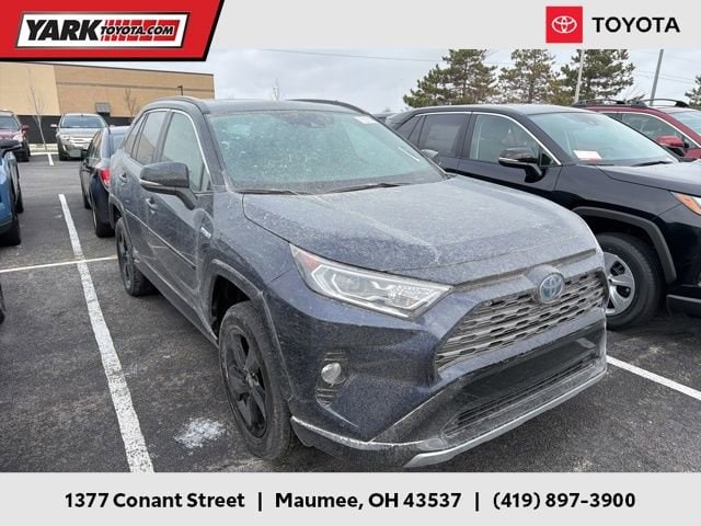 2021 Toyota RAV4 XSE's photo