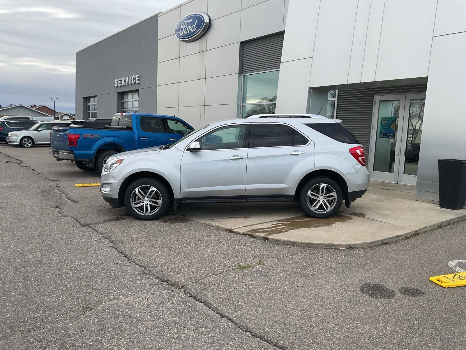 Used 2017 Chevrolet Equinox Premier with VIN 2GNFLGEK2H6137679 for sale in Paynesville, Minnesota