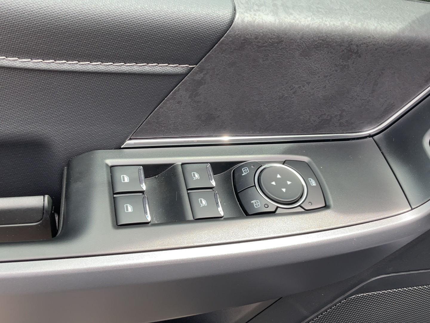 2025 Ford F-150 XLT - Photo 12