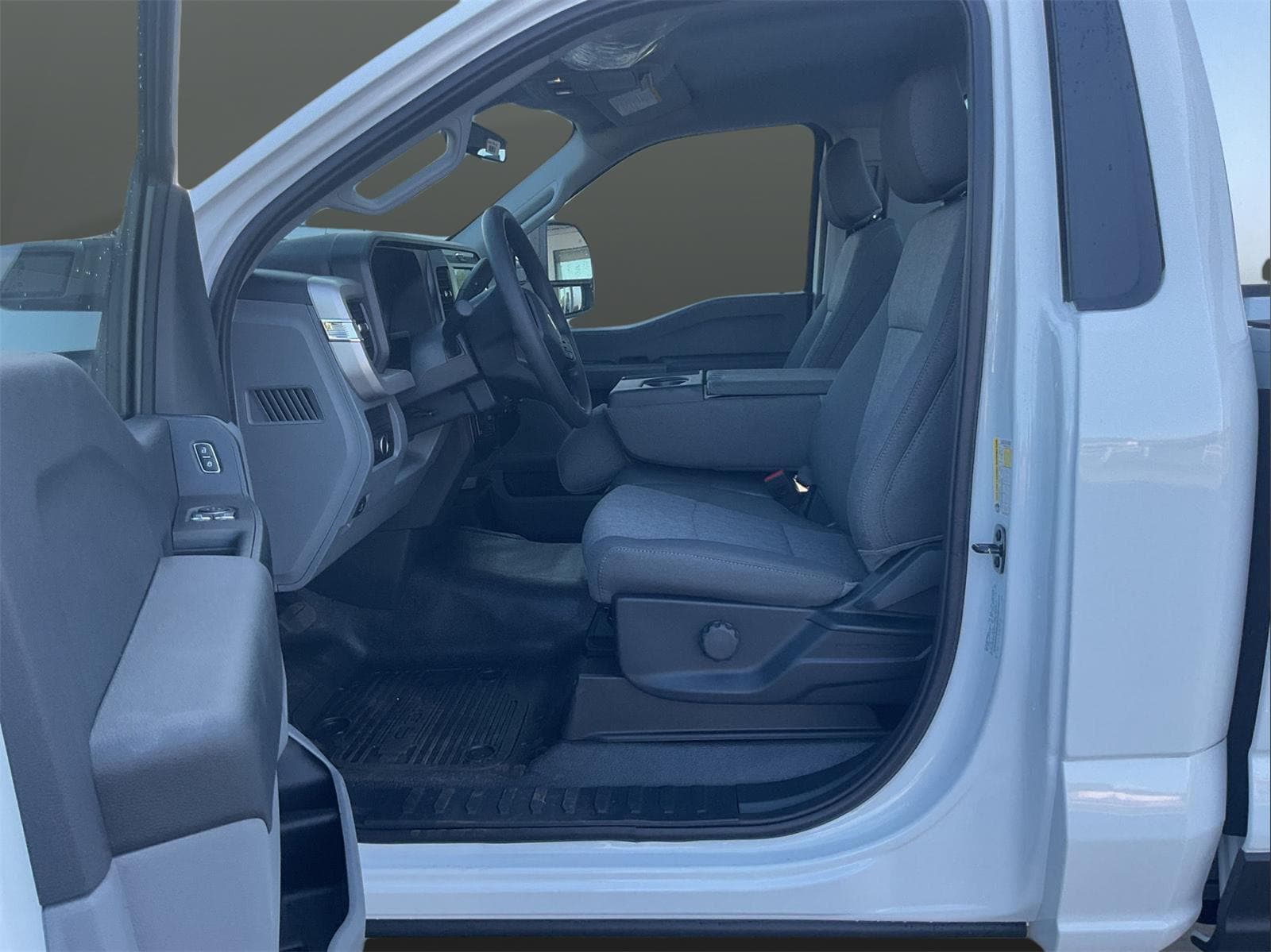 2026 Ford F-250 Super Duty XL - Photo 9