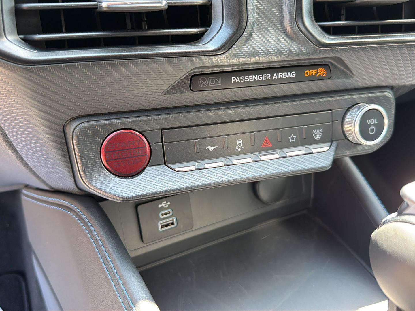 2025 Ford Mustang Dark Horse - Photo 20