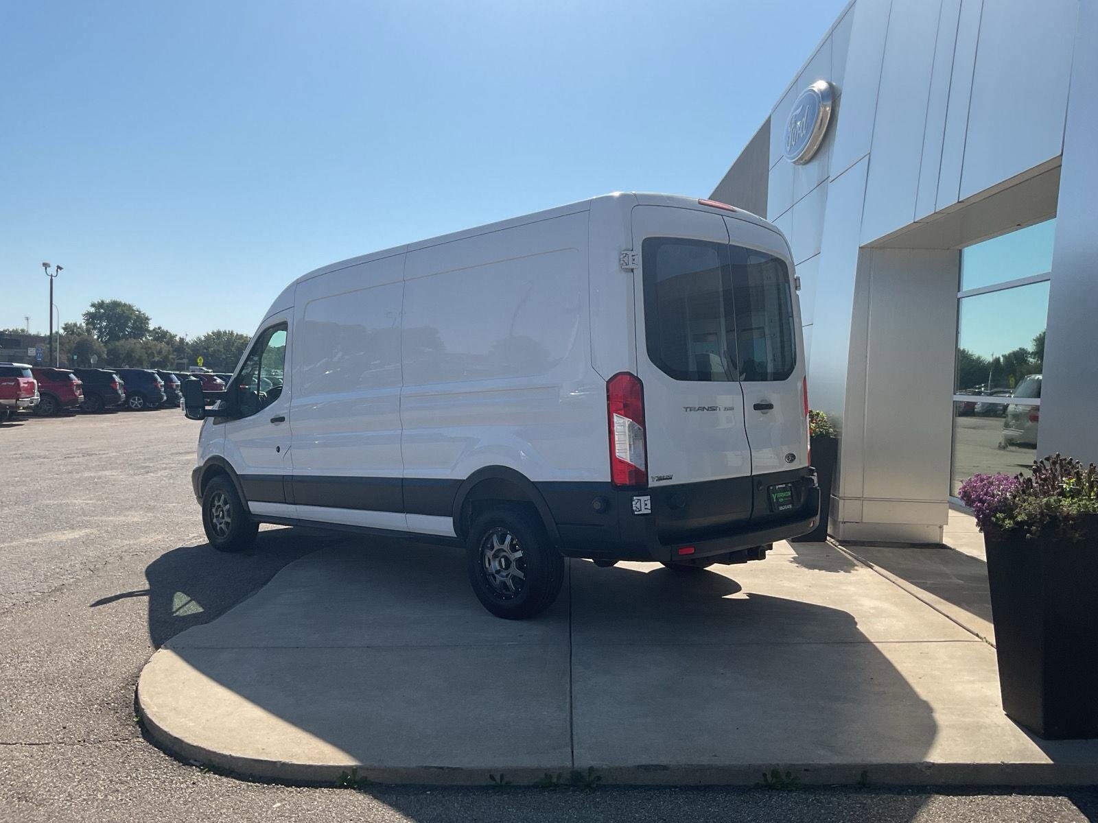 2016 Ford Transit Cargo Van photo 2