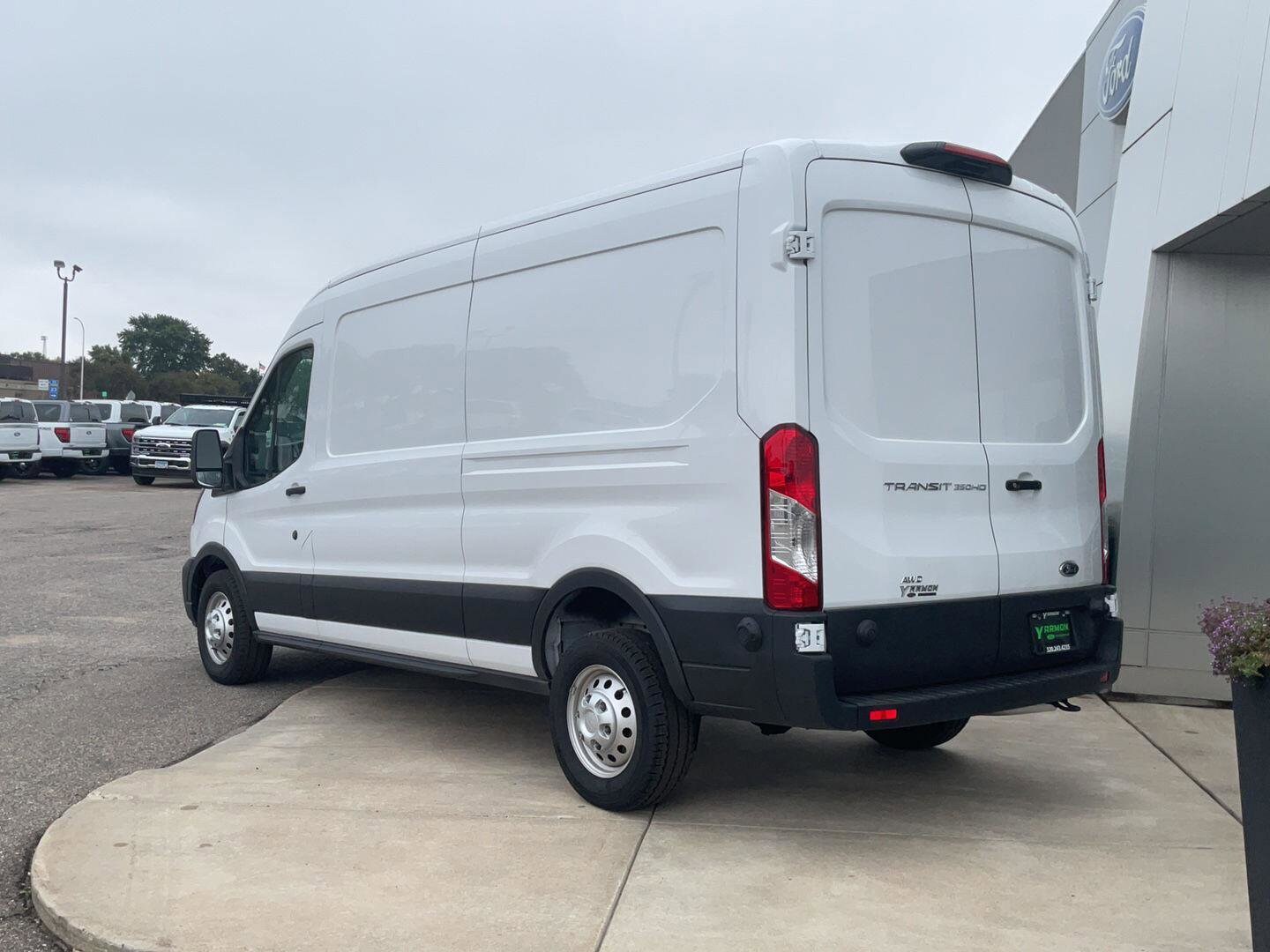 2024 Ford Transit Cargo Van photo 2