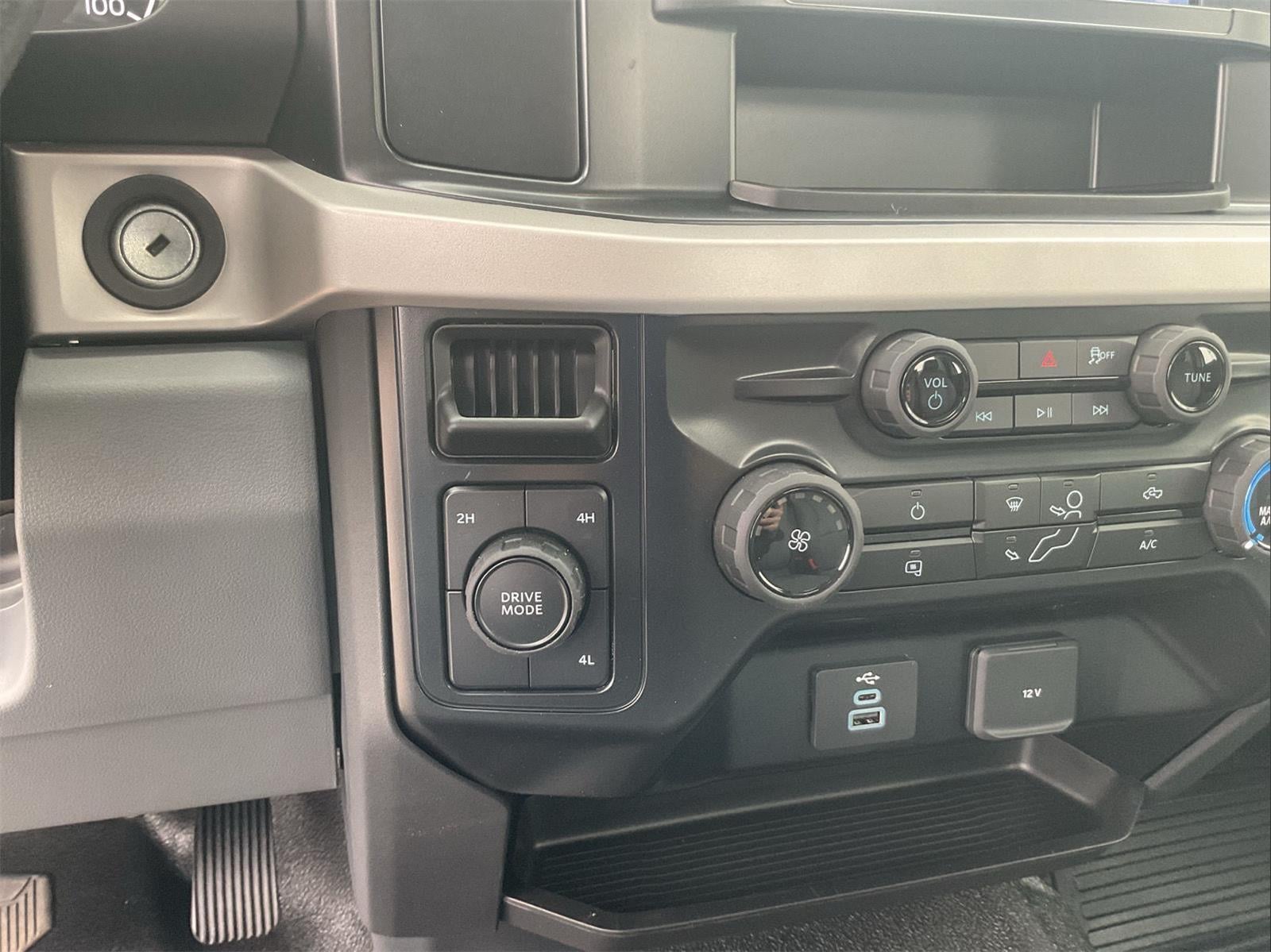 2026 Ford F-250 Super Duty XL - Photo 14