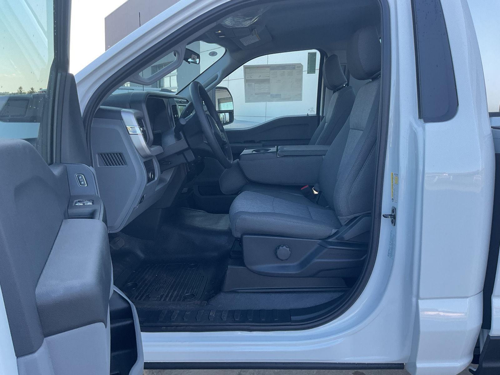 2026 Ford F-250 Super Duty XL - Photo 9