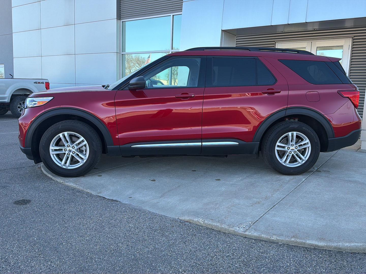 Used 2024 Ford Explorer XLT with VIN 1FMSK8DH3RGA89516 for sale in Paynesville, Minnesota