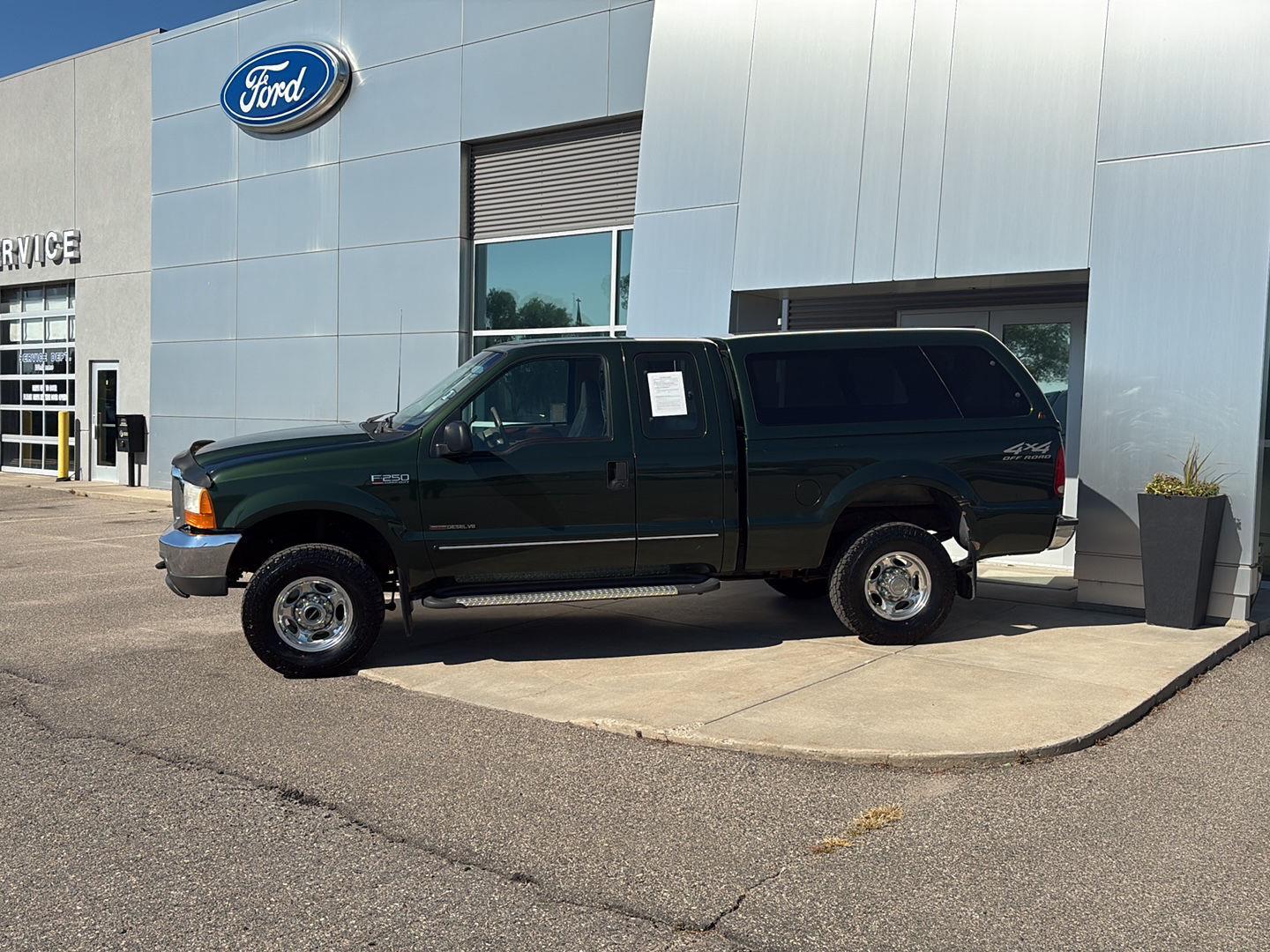 Used 2000 Ford F-250 Super Duty LARIAT with VIN 1FTNX21F5YEB31777 for sale in Paynesville, Minnesota