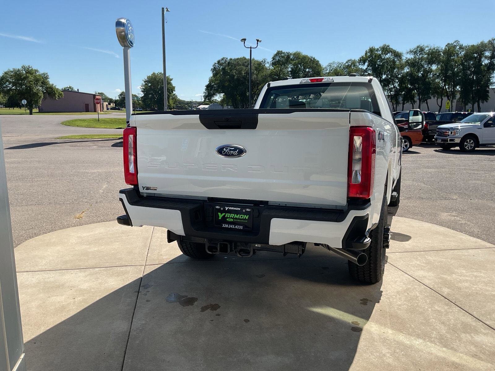 2026 Ford F-250 XLT photo 2