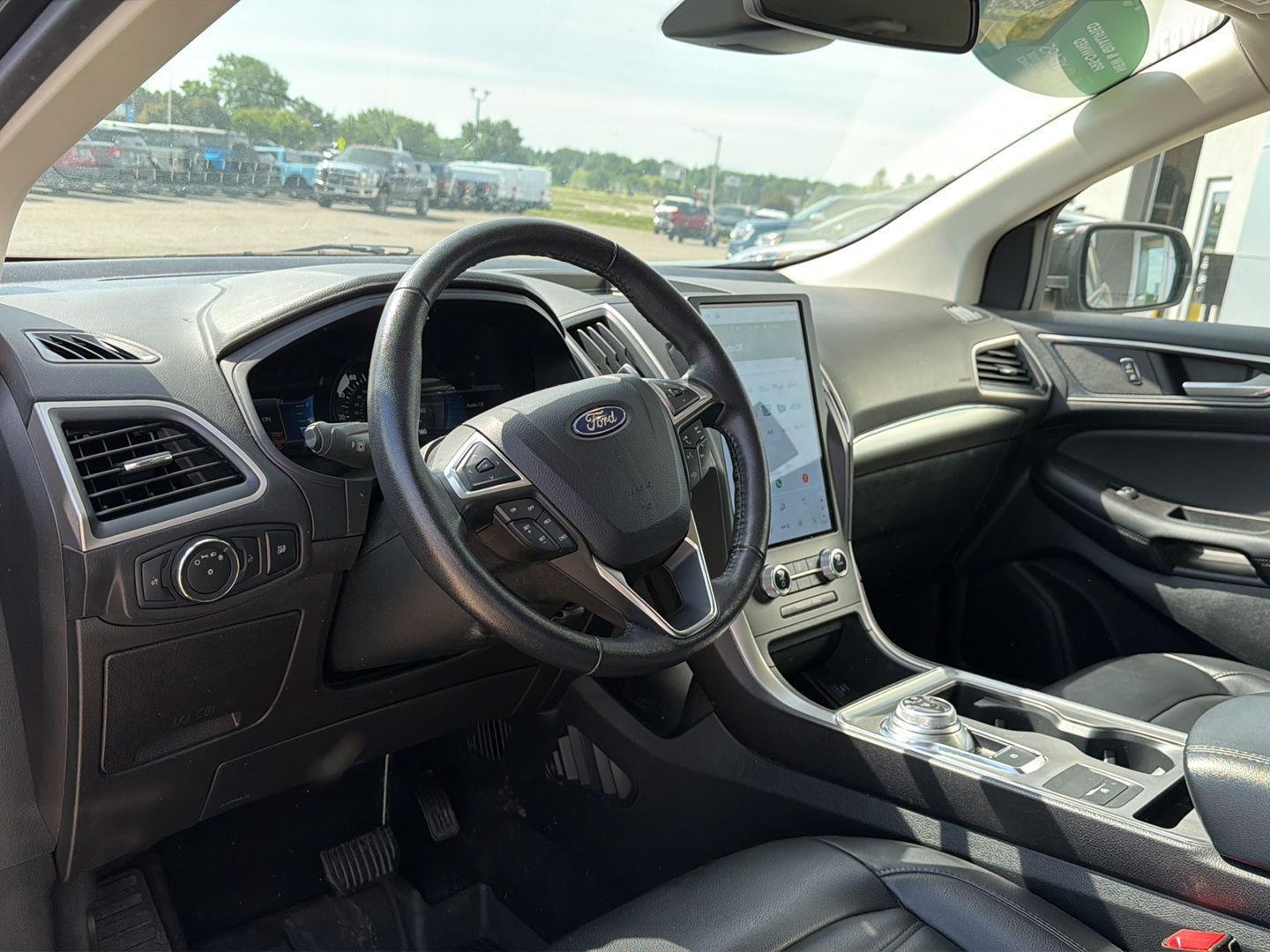 2022 Ford Edge SEL - Photo 9