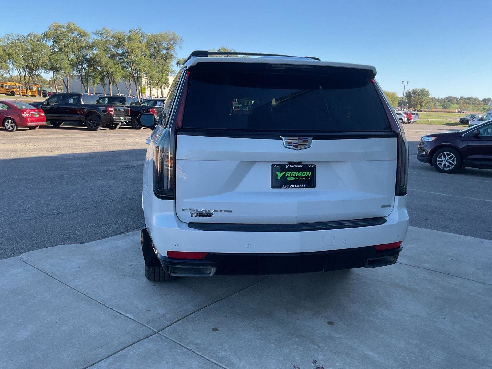 2021 Cadillac Escalade ESV Sport photo 4