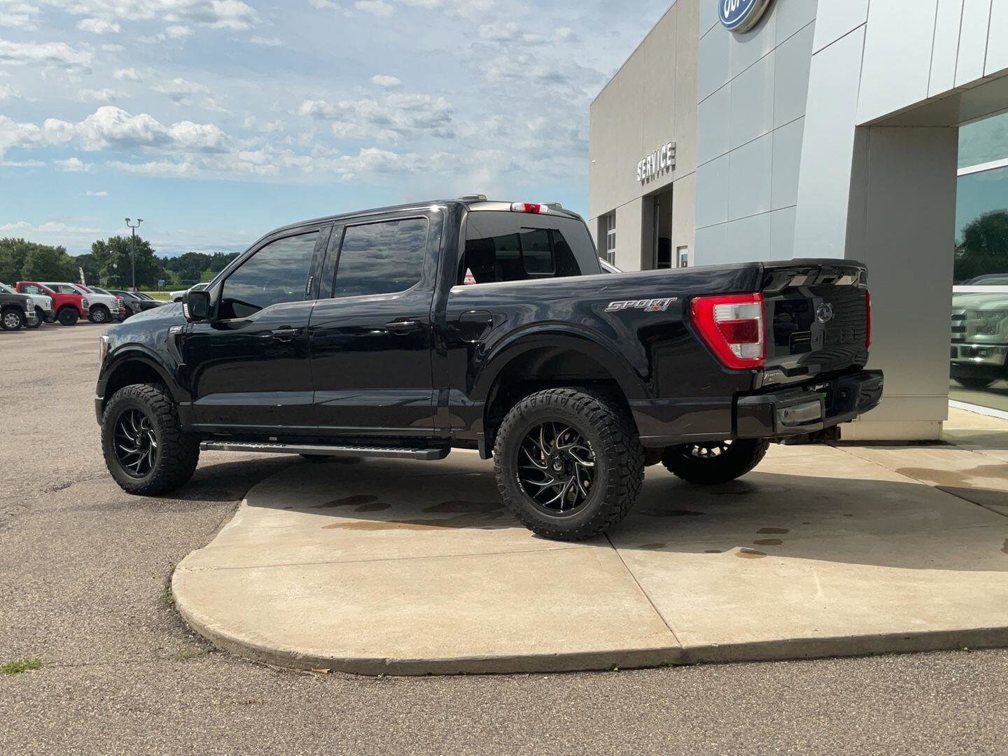 2021 Ford F-150 Lariat photo 2