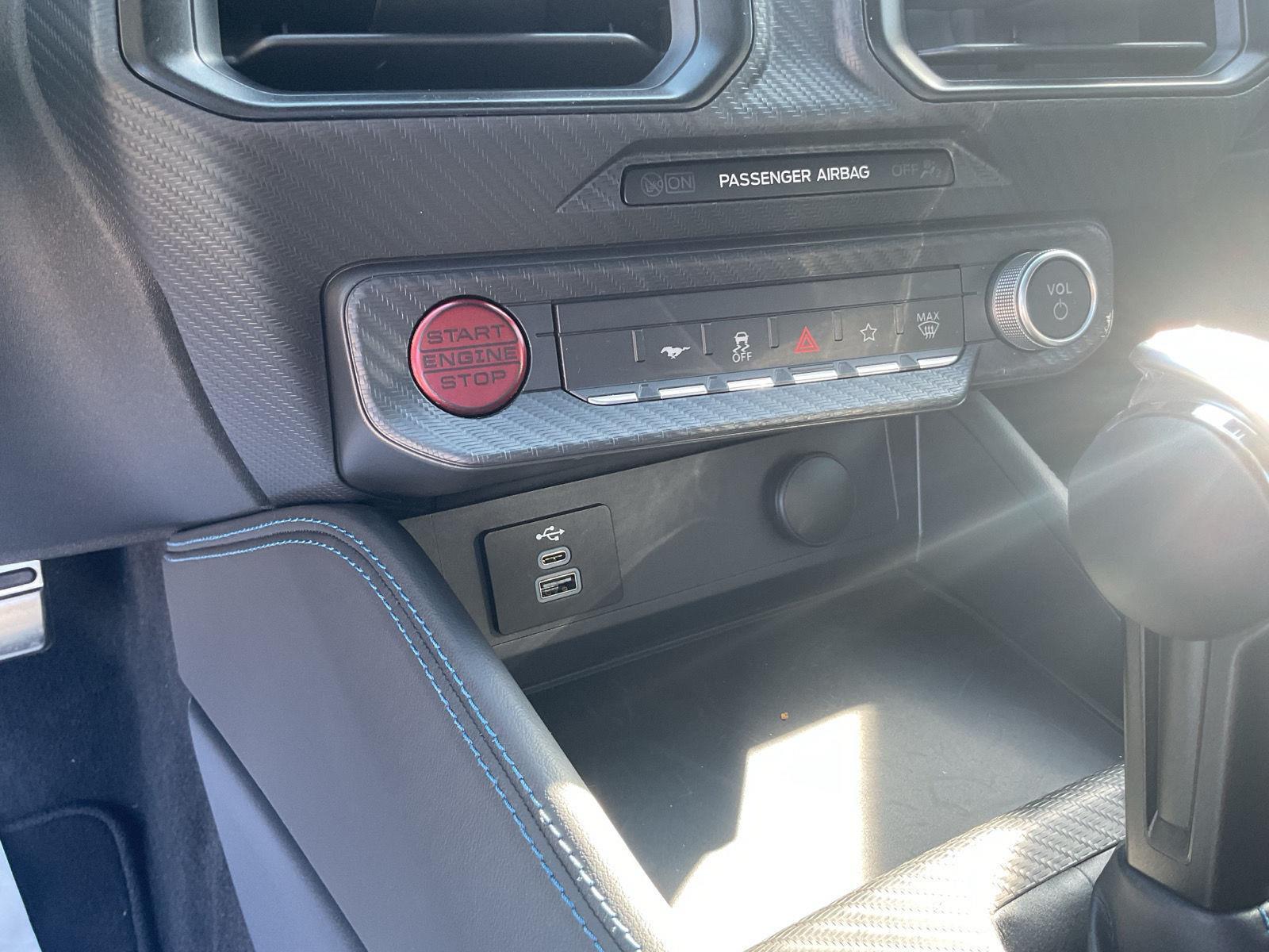 2025 Ford Mustang Dark Horse - Photo 18