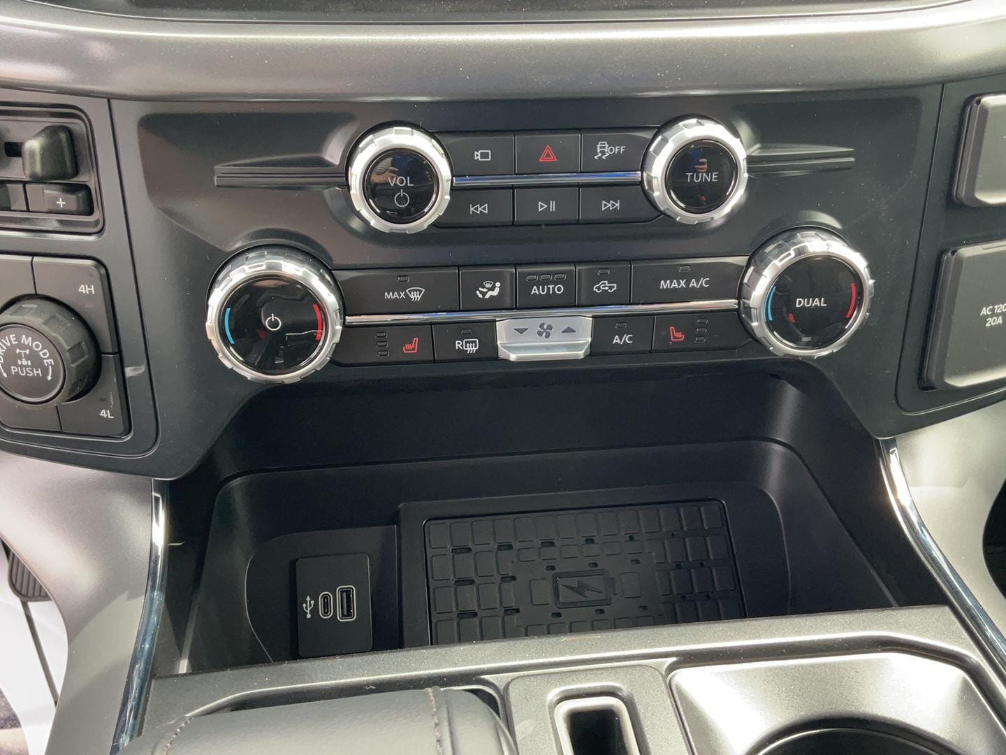 2025 Ford F-150 XLT - Photo 15