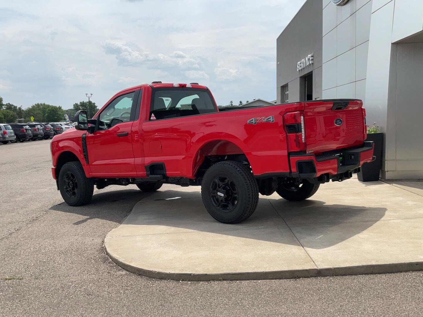 2025 Ford F-350 XL photo 3