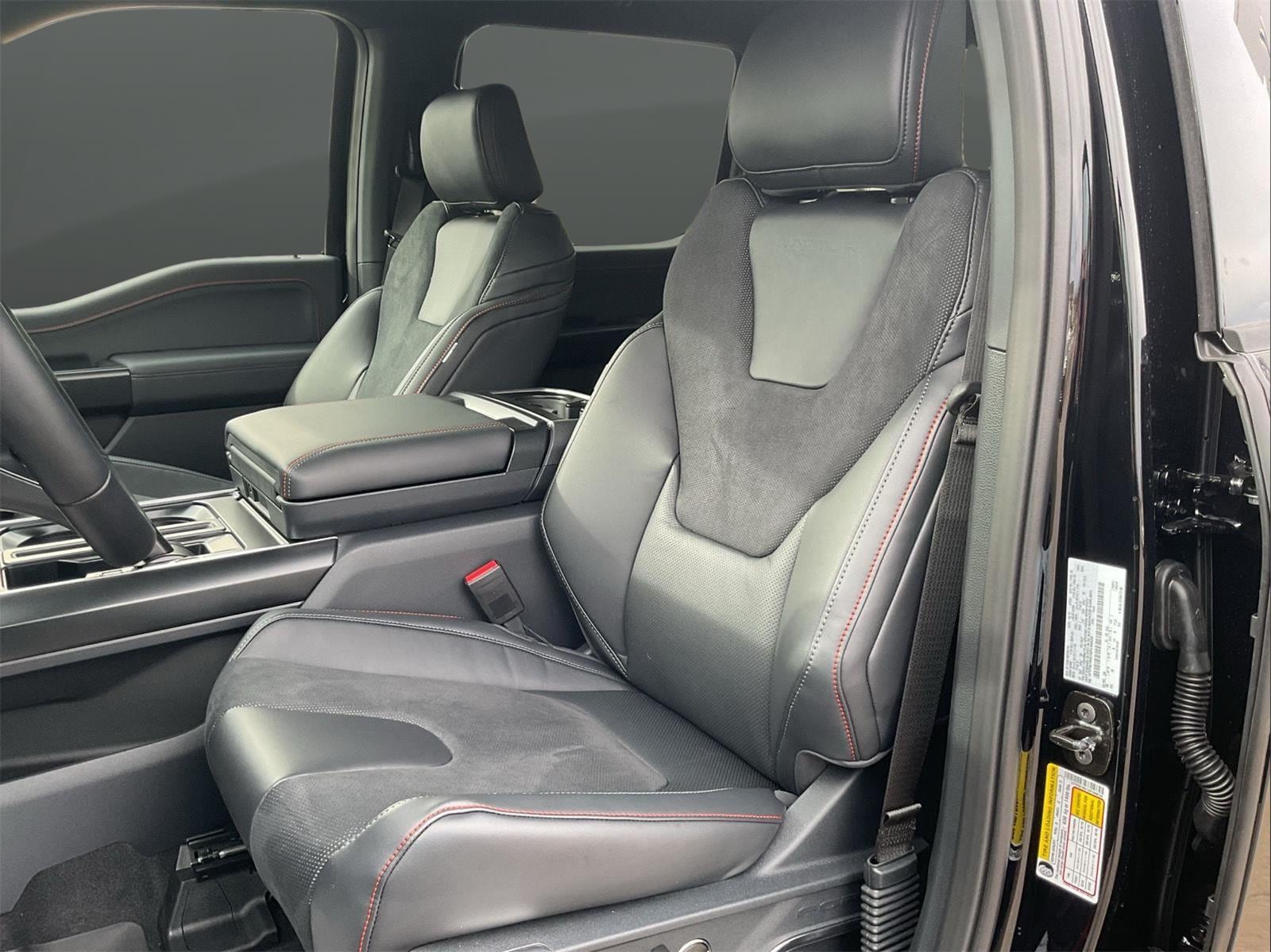 2025 Ford F-150 Raptor - Photo 10
