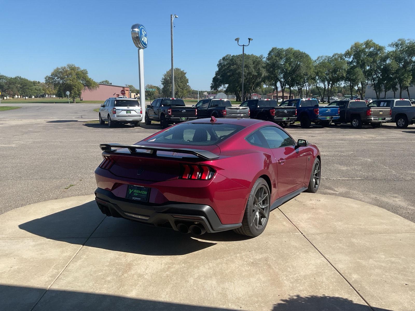 2025 Ford Mustang Dark Horse - Photo 6