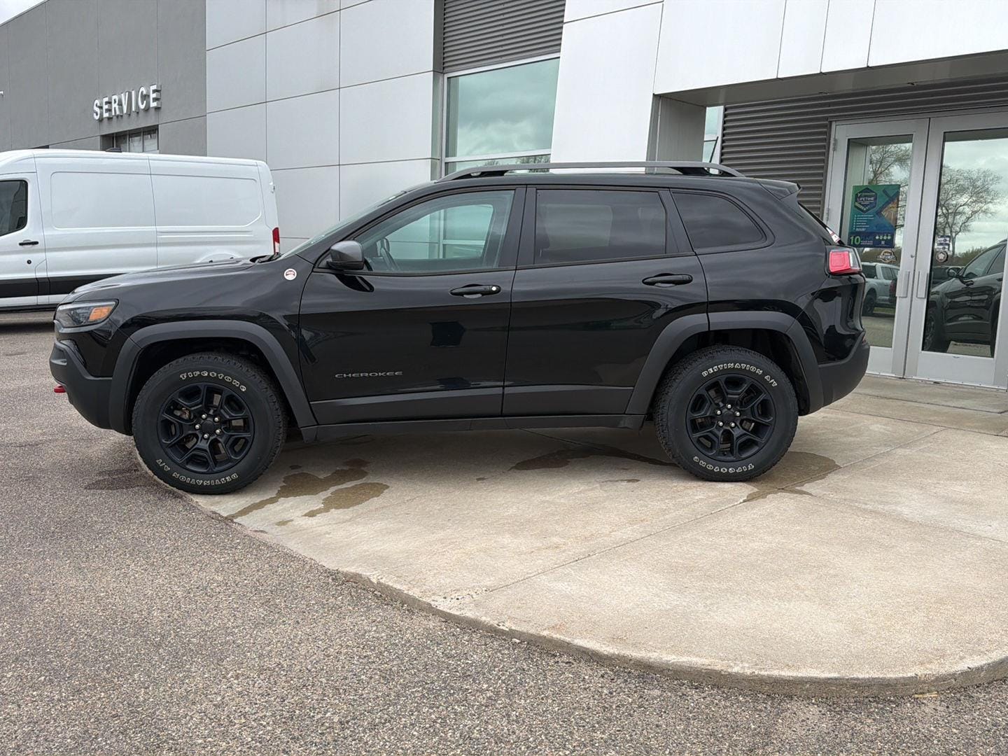 Used 2020 Jeep Cherokee Trailhawk with VIN 1C4PJMBX4LD575020 for sale in Paynesville, Minnesota