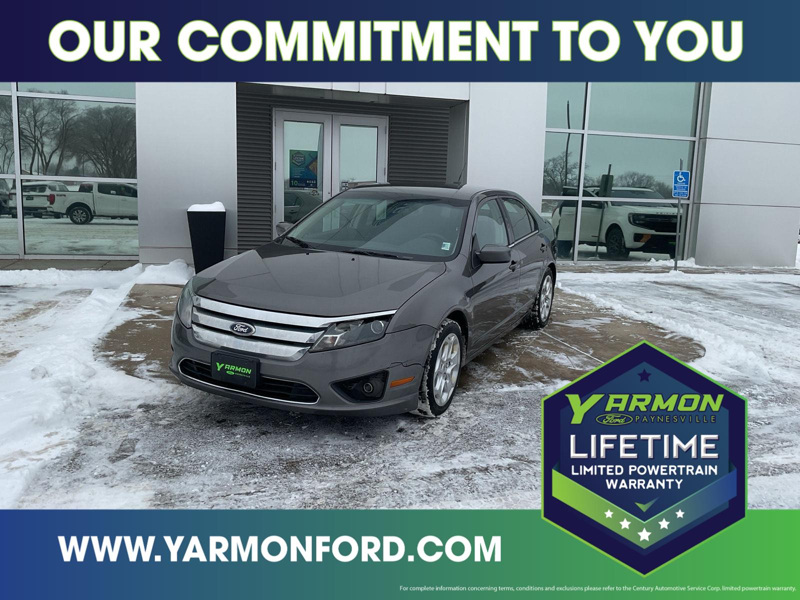 2010 Ford Fusion SE's photo