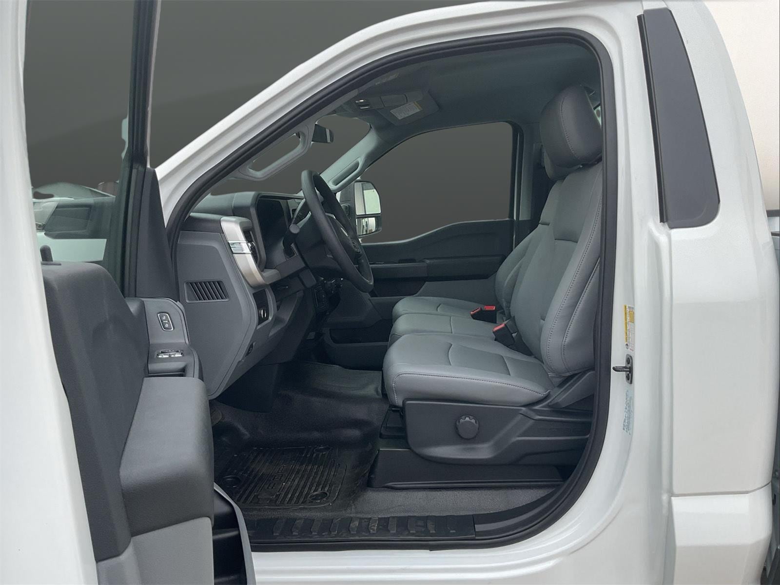 2026 Ford F-250 Super Duty XL - Photo 9