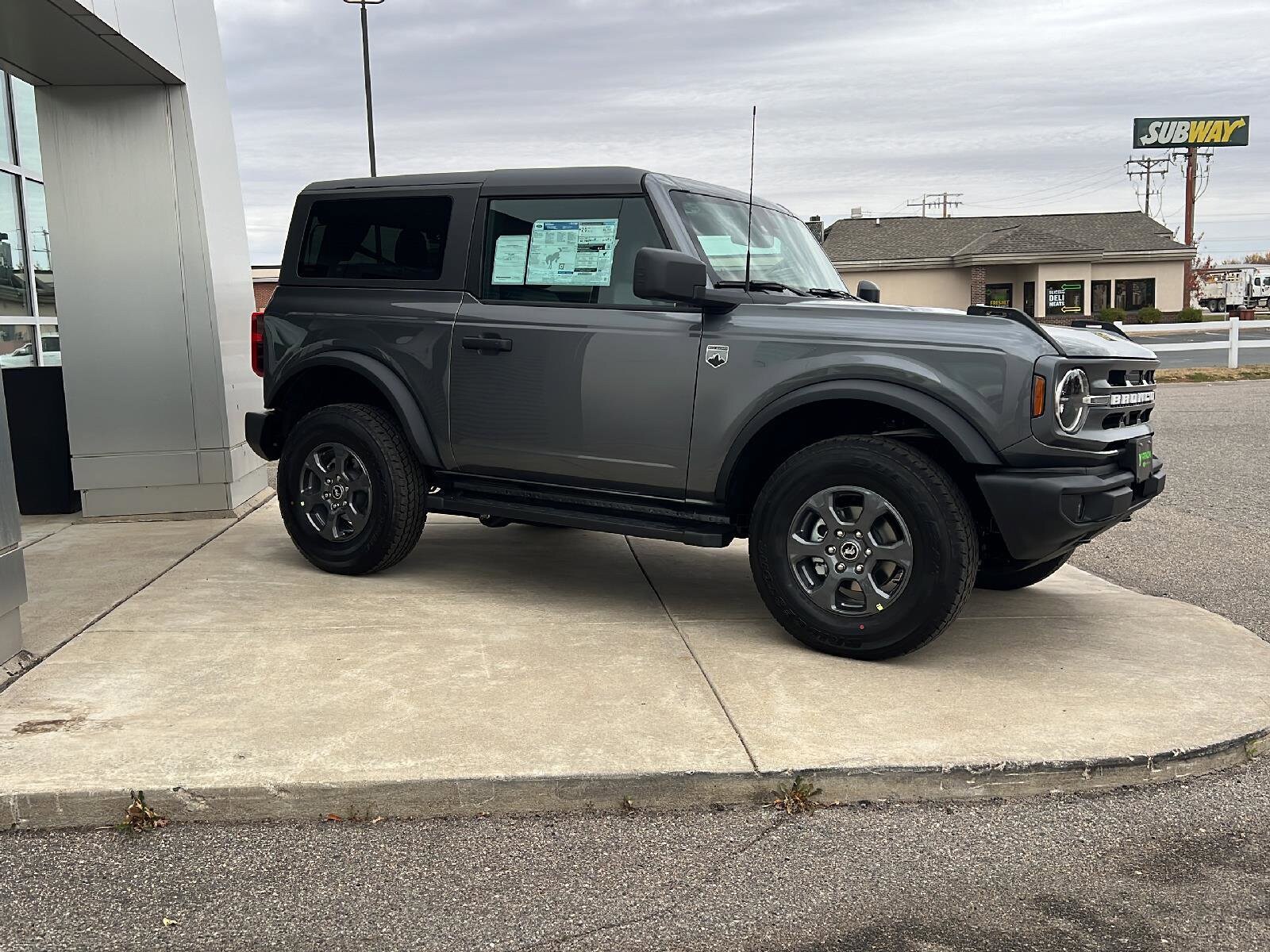 2024 Ford Bronco Big Bend photo 3