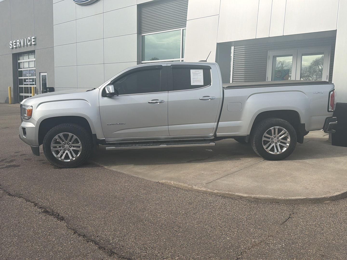 Used 2015 GMC Canyon SLT with VIN 1GTG6CE35F1160105 for sale in Paynesville, Minnesota