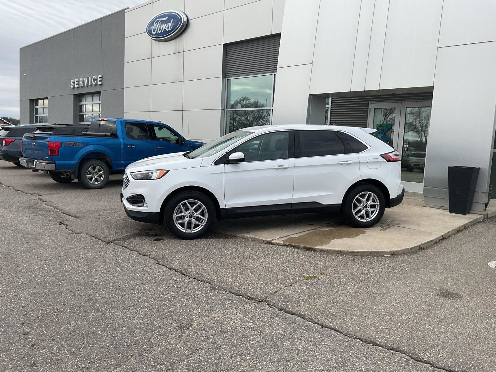 Used 2024 Ford Edge SEL with VIN 2FMPK4J98RBA42825 for sale in Paynesville, Minnesota