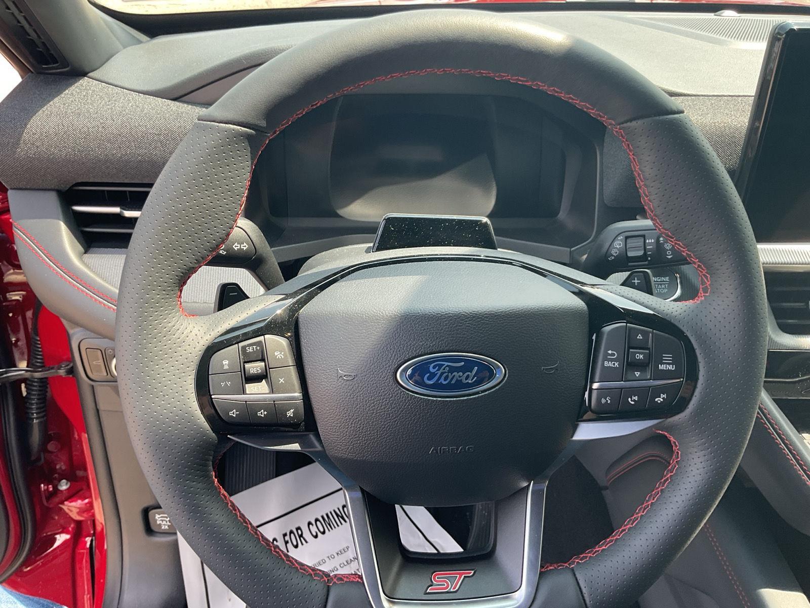 2025 Ford Explorer ST - Photo 13
