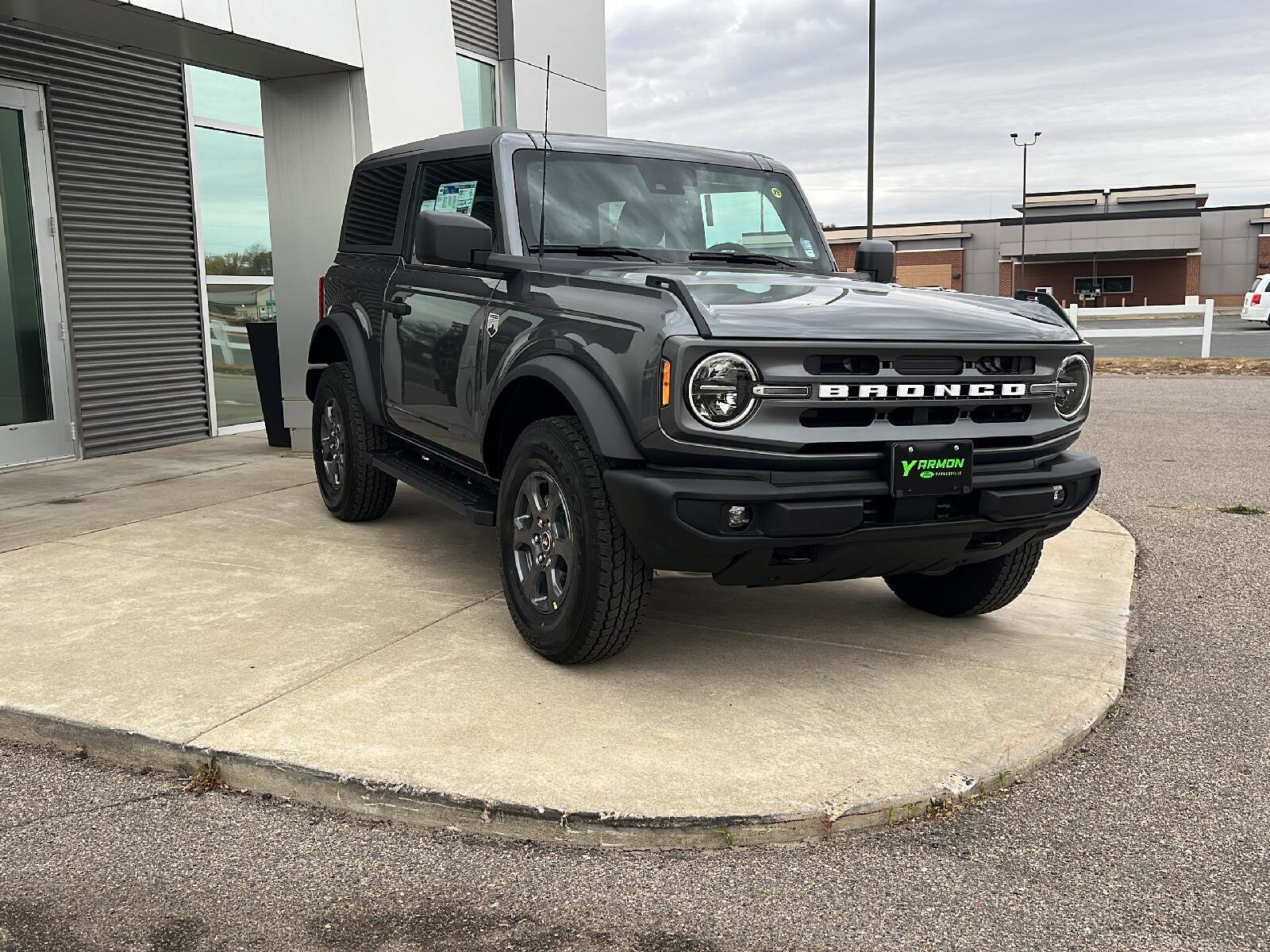 2024 Ford Bronco Big Bend photo 2